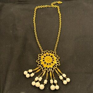 Gold colored vintage necklace